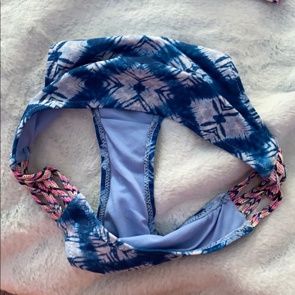 Bathing suit - Picture 2 of 4